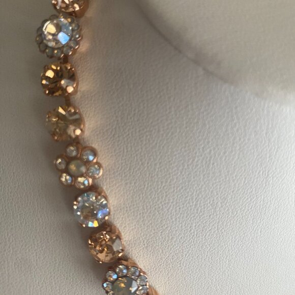 Mariana Flower Crystal Rose Gold Plated Champagne Blush Statement Necklace NWT - Picture 5 of 11